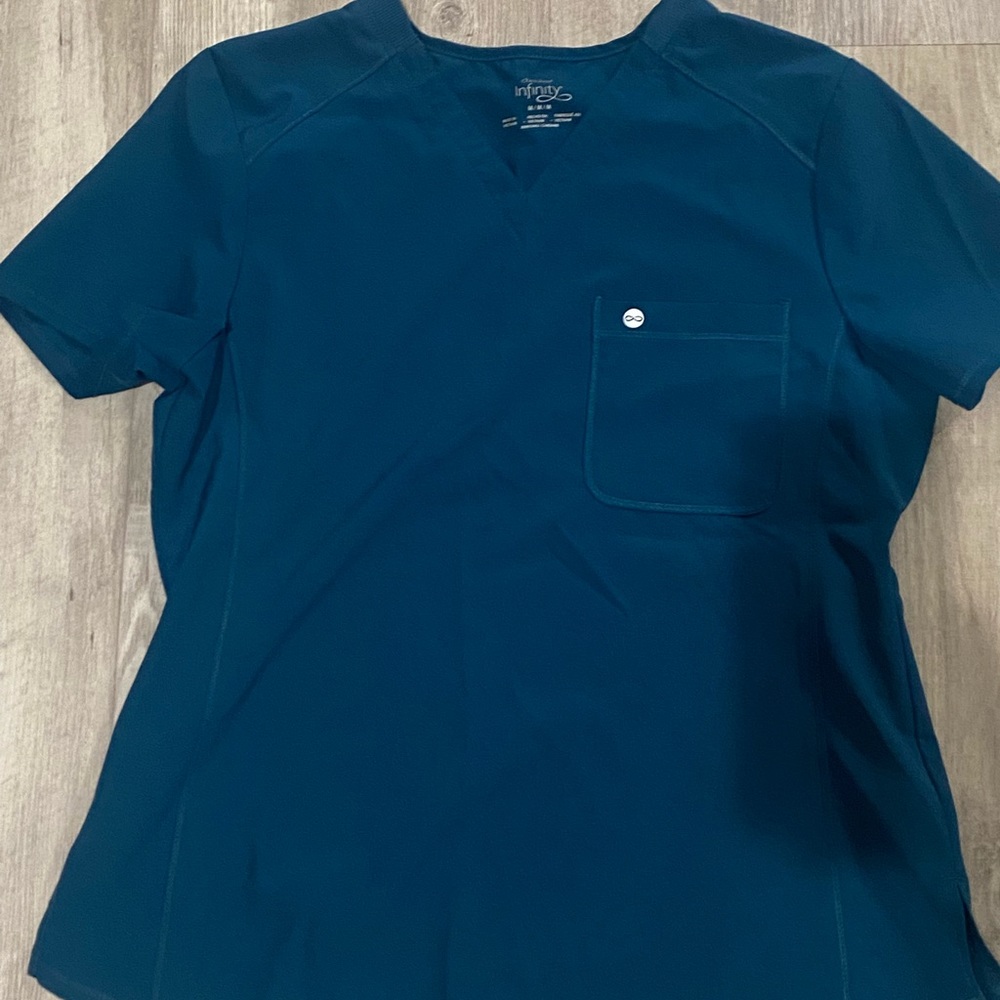 Scrub top